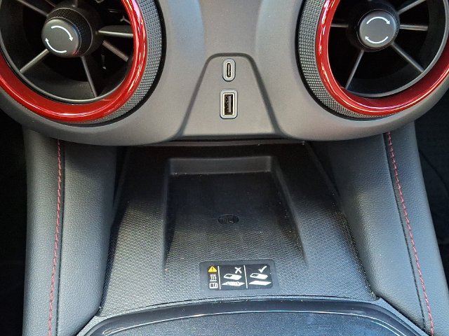 Used 2025 Chevrolet Blazer RS FWD image 24