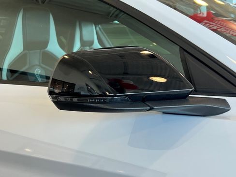 Used 2022 Ford Mustang Shelby GT500 w/ Carbon Fiber Track Pack image 7