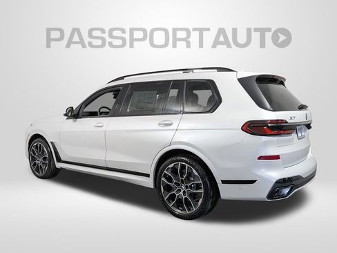 New 2026 BMW X7 xDrive40i image 3