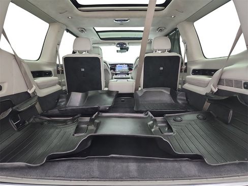 Used 2022 Jeep Grand Wagoneer Series II w/ Convenience Group III image 31