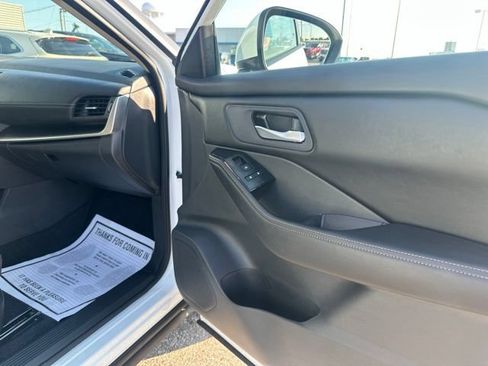 Used 2026 Nissan Rogue SV FWD image 10