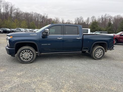 Used 2023 Chevrolet Silverado 2500 High Country w/ Z71 Off-Road Package image 4