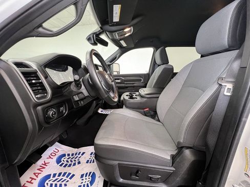 Used 2024 RAM 2500 Big Horn w/ Bed Utility Group image 4