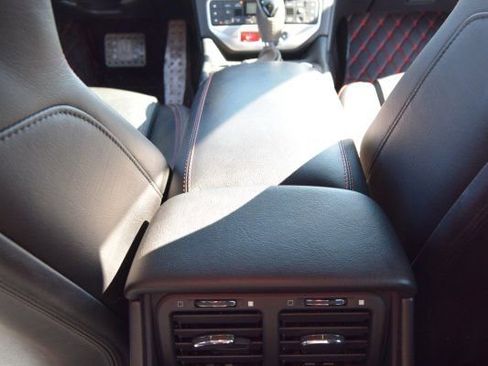 Used 2016 Maserati GranTurismo MC image 33