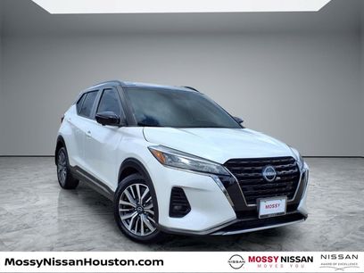 Used 2023 Nissan Kicks SR