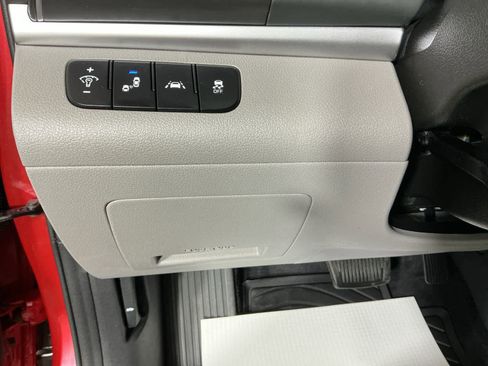 Used 2020 Hyundai Elantra SEL w/ Winter Weather Package image 24