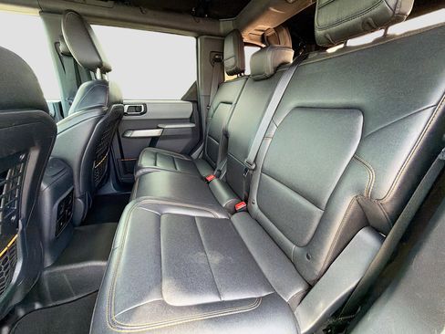 Used 2021 Ford Bronco Badlands image 19