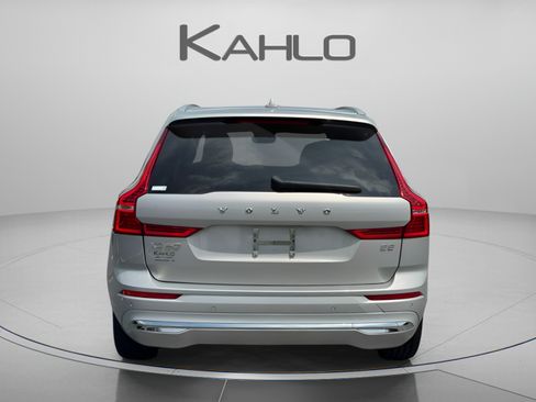 Used 2022 Volvo XC60 B5 Inscription FWD image 3