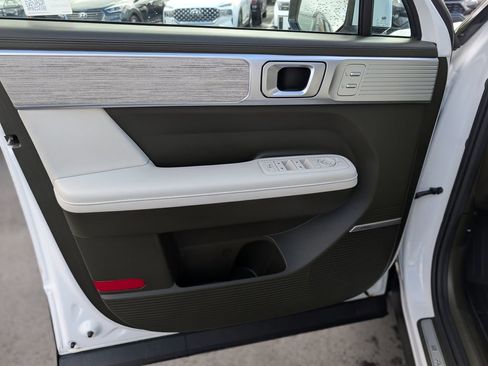 Certified 2025 Hyundai Santa Fe Calligraphy FWD image 22