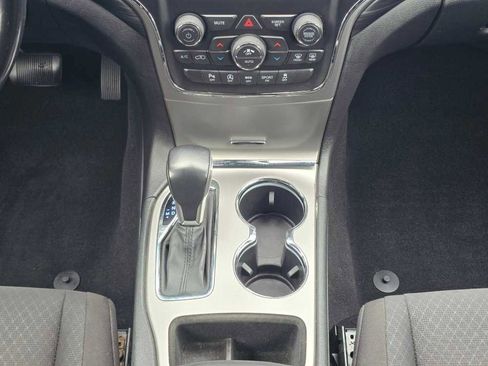 Used 2020 Jeep Grand Cherokee Laredo image 13