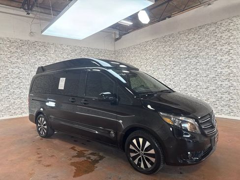 Used 2022 Mercedes-Benz Metris Passenger image 1