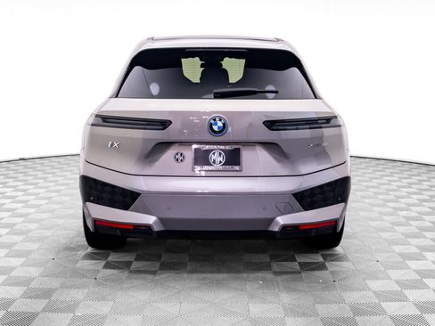 Certified 2024 BMW iX xDrive50 w/ Premium Package AWD/4WD image 4