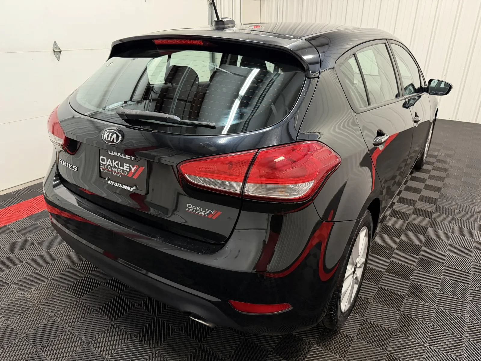Used 2017 Kia Forte LX w/ LX Popular Plus Package FWD image 16