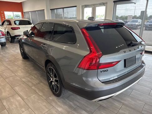 Used 2020 Volvo V90 T6 Cross Country AWD/4WD image 10