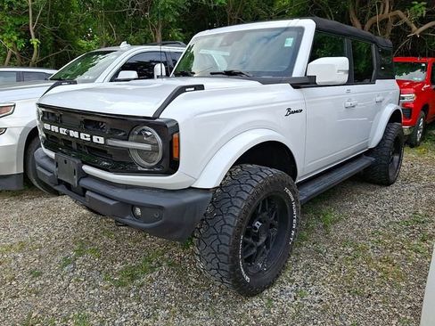 Used 2023 Ford Bronco Outer Banks AWD/4WD image 3