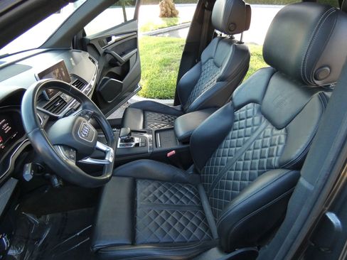 Used 2019 Audi SQ5 Premium Plus w/ Premium Plus Package image 62