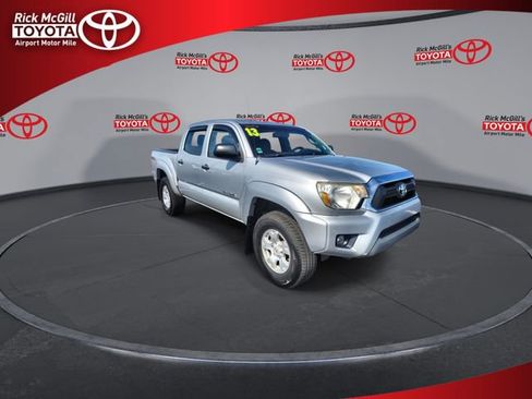 Used 2013 Toyota Tacoma 4x4 Double Cab w/ TRD Off-Road Pkg image 2