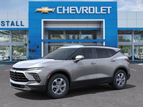 New 2025 Chevrolet Blazer LT w/ Convenience Package image 2