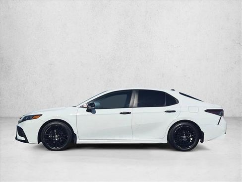 Used 2022 Toyota Camry SE AWD/4WD image 9