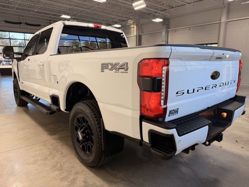 Used 2025 Ford F350 XLT w/ Black Appearance Package image 5