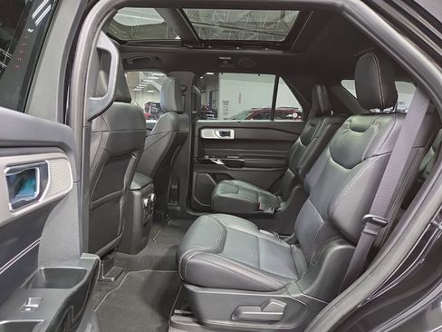Used 2021 Ford Explorer ST w/ Equipment Group 401A AWD/4WD image 32