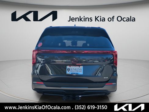 New 2026 Kia Carnival SX w/ SX Dark Edition Package FWD image 4