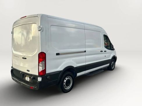 Used 2017 Ford Transit 250 148 Medium Roof image 4