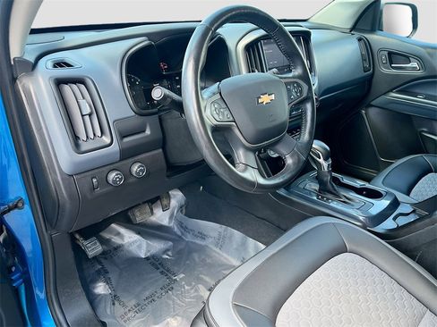 Used 2022 Chevrolet Colorado Z71 image 9