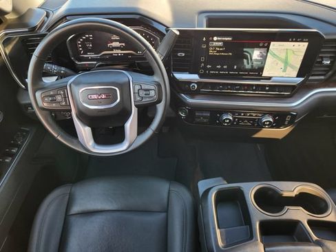Used 2025 GMC Sierra 1500 SLT AWD/4WD image 27