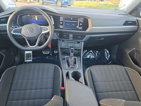 Used 2024 Volkswagen Jetta Sport image 23