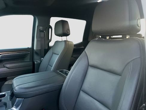 Used 2025 Chevrolet Silverado 1500 LT Trail Boss w/ Convenience Package II AWD/4WD image 22
