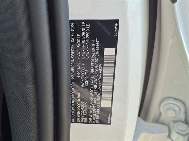 Certified 2026 Volvo XC60 B5 Plus AWD/4WD image 28