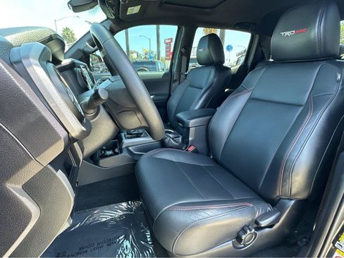 Used 2019 Toyota Tacoma TRD Pro AWD/4WD image 8