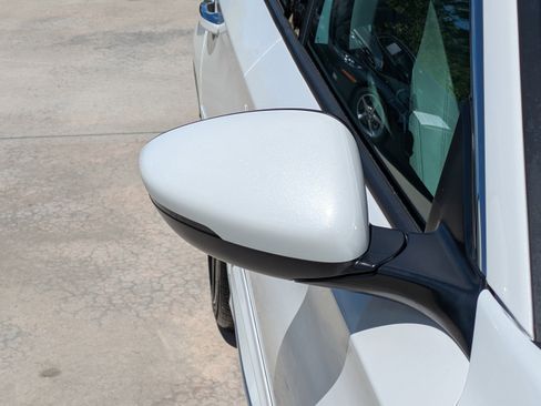 Used 2021 Honda Accord Touring image 8