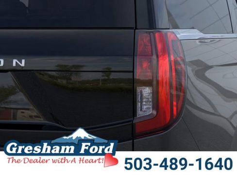 New 2025 Ford Expedition Active image 24