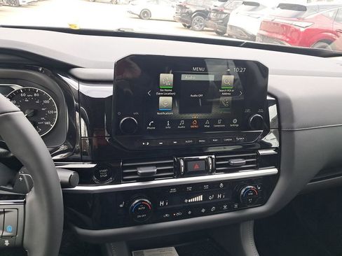 New 2025 Nissan Pathfinder SL w/ SL Premium Package image 18