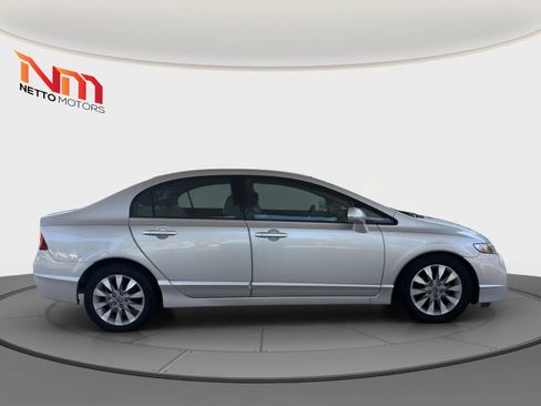 Used 2010 Honda Civic LX image 6