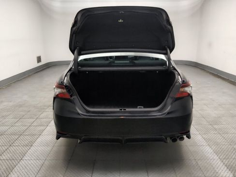 Used 2021 Toyota Camry SE image 29