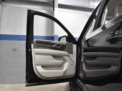 Used 2023 GMC Yukon XL Denali w/ Max Trailering Package image 13