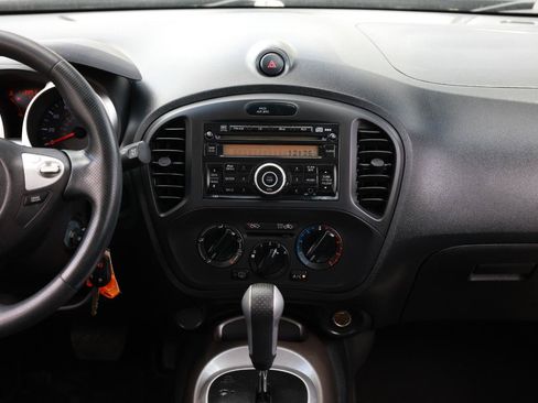 Used 2013 Nissan Juke S w/ Sport Pkg FWD image 34