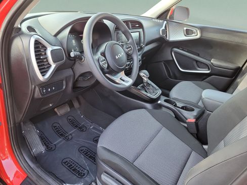 Certified 2023 Kia Soul LX w/ Option Group 015 FWD image 14