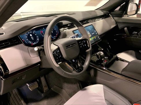 Used 2025 Land Rover Range Rover Sport SV Edition Two image 17