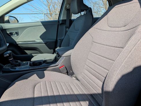 New 2025 Kia K4 EX image 20