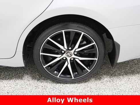 Used 2023 Toyota Camry SE image 10