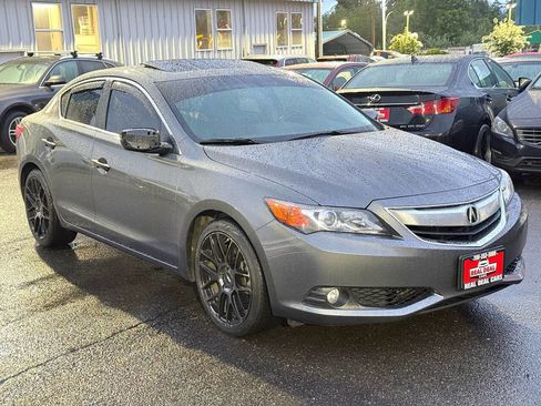 Used 2014 Acura ILX w/ Premium Package FWD image 2