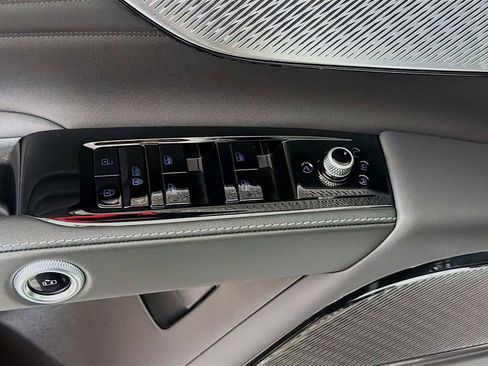 Used 2025 Maserati Grecale Modena image 36