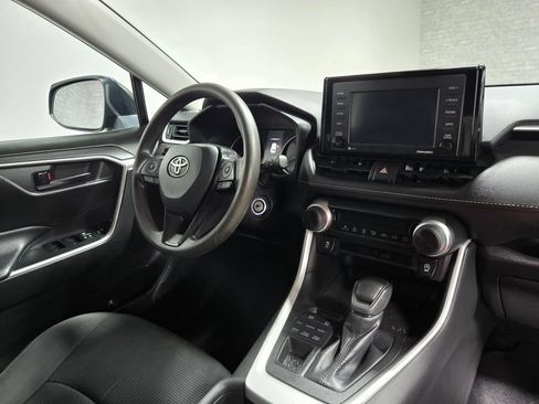 Used 2021 Toyota RAV4 LE AWD/4WD image 54