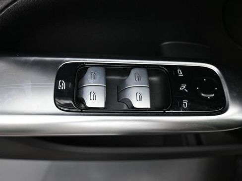 Used 2022 Mercedes-Benz C 300 Sedan image 23