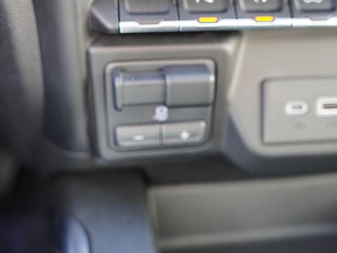 Used 2020 Chevrolet Silverado 1500 LTZ w/ LTZ Convenience Package image 31