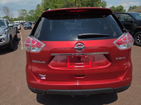 Used 2015 Nissan Rogue SV AWD/4WD image 4
